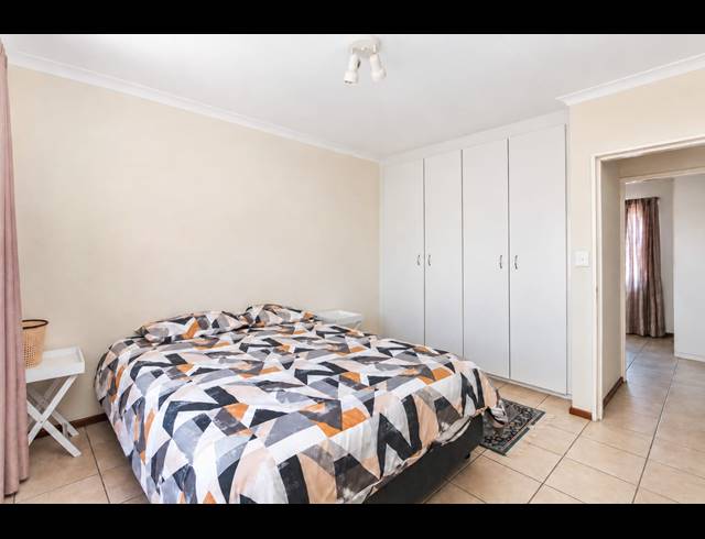 2 BEDROOM APARTMENT FOR SALE IN NORTH RIDING